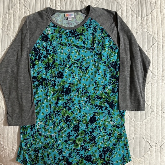 Lularoe size large 3/4 length shirt - Picture 3 of 5